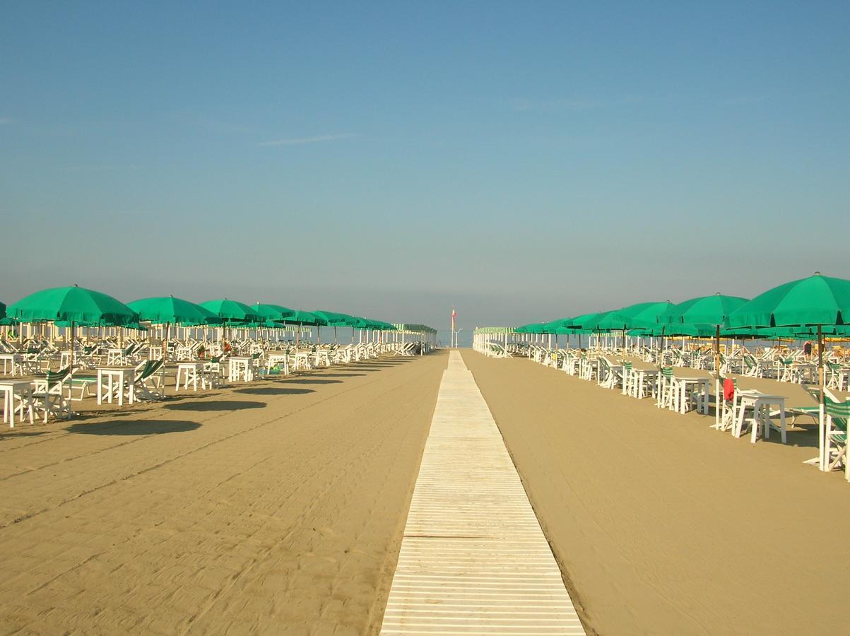 Hotel Residence Villa Marzia Marina di Pietrasanta Dış mekan fotoğraf